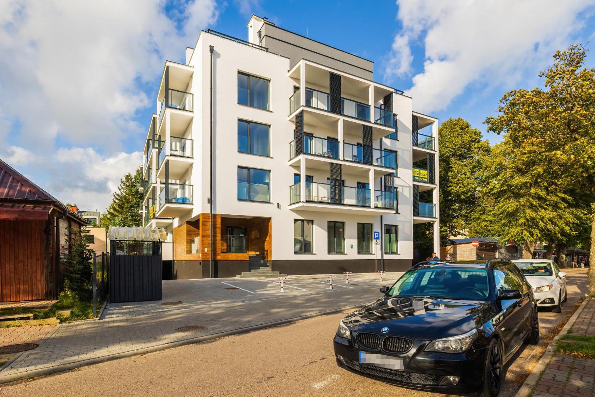Air-conditioned Seaside With Parking & Balcony By Renters * Ustronie Morskie